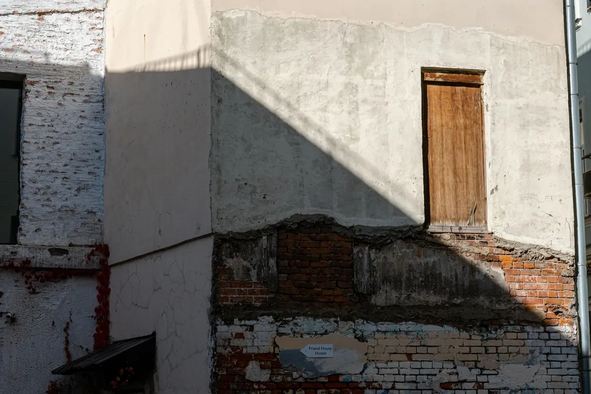 Abandoned Building or Ancient Ruin? How to Tell the Difference in the UK